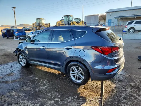 5XYZU3LB8HG457252 2017 HYUNDAI SANTA FE - Image 2