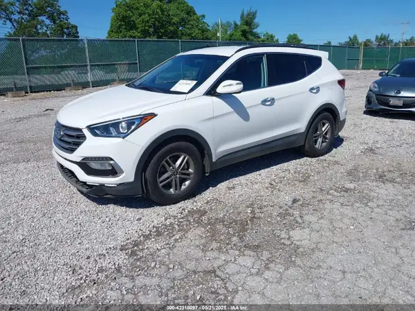 5XYZU3LB8JG535017 2018 HYUNDAI SANTA FE - Image 2
