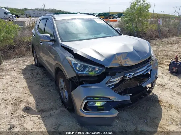 5XYZU3LB8JG563903 2018 HYUNDAI SANTA FE - Image 1