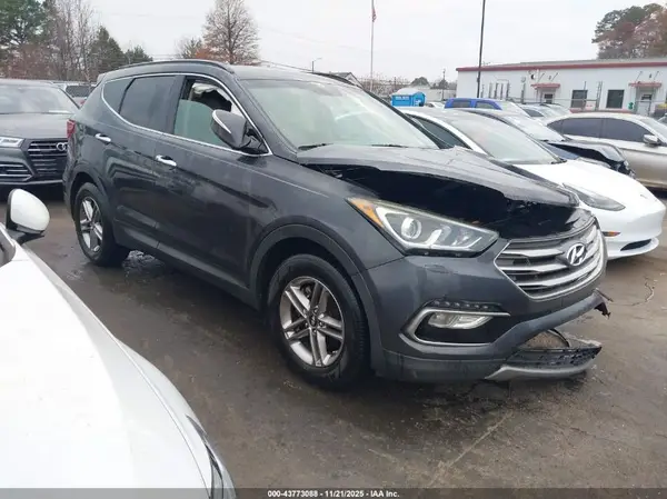5XYZU3LB9HG460869 2017 HYUNDAI SANTA FE - Image 1