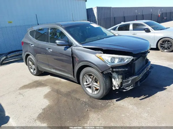 5XYZU3LB9JG522633 2018 HYUNDAI SANTA FE - Image 1