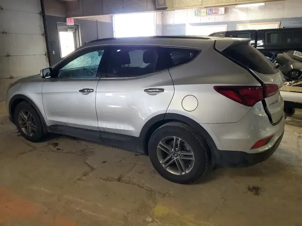 5XYZU3LB9JG568382 2018 HYUNDAI SANTA FE - Image 2