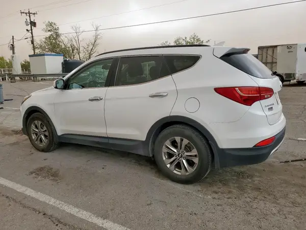 5XYZU3LBXGG306332 2016 HYUNDAI SANTA FE - Image 2