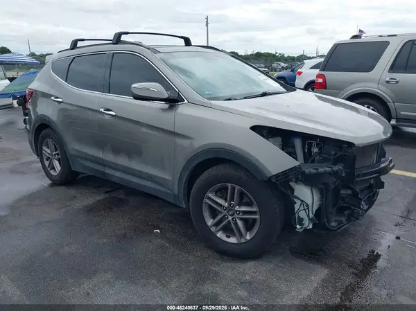 5XYZU3LBXHG382473 2017 HYUNDAI SANTA FE - Image 1
