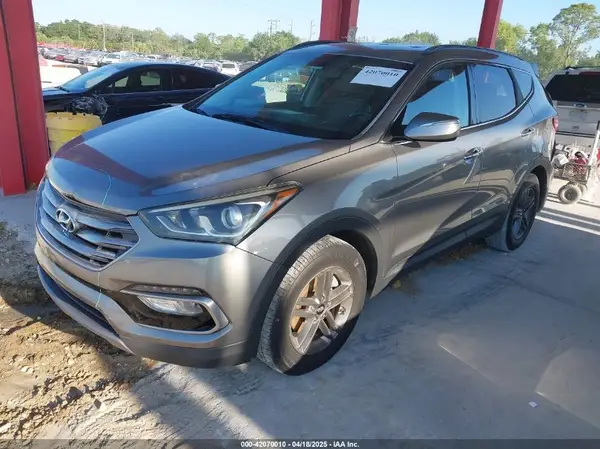 5XYZU3LBXHG409218 2017 HYUNDAI SANTA FE - Image 2