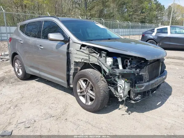 5XYZU3LBXHG443935 2017 HYUNDAI SANTA FE - Image 1