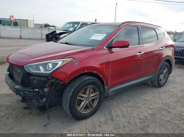 5XYZU3LBXHG460976 2017 HYUNDAI SANTA FE - Image 2