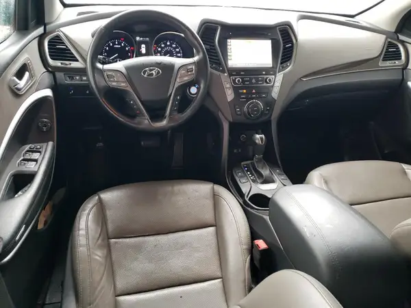 5XYZU3LBXHG463909 2017 HYUNDAI SANTA FE - Image 8