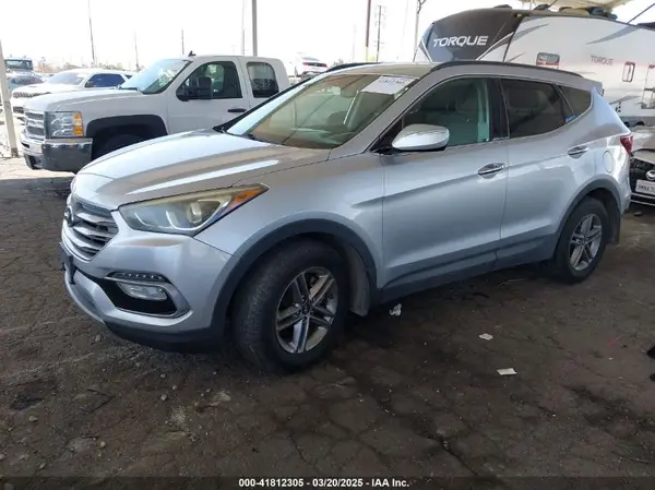 5XYZU3LBXJG522379 2018 HYUNDAI SANTA FE - Image 2