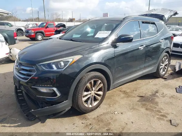 5XYZU4LA0JG561611 2018 HYUNDAI SANTA FE - Image 2