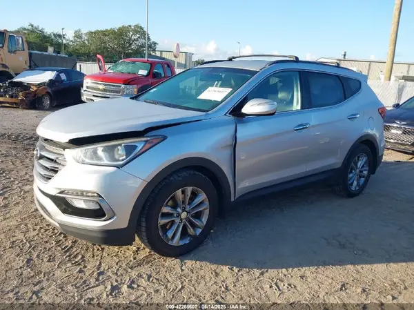 5XYZU4LA1JG516466 2018 HYUNDAI SANTA FE - Image 2