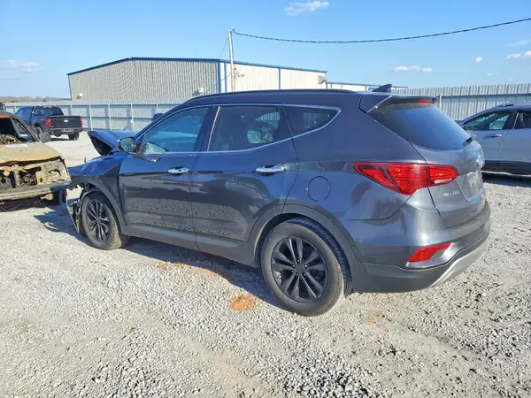 5XYZU4LA2HG472424 2017 HYUNDAI SANTA FE - Image 2