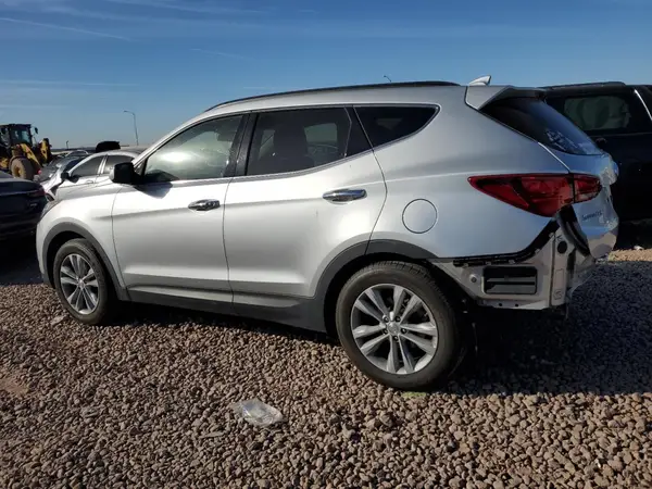 5XYZU4LA3JG557326 2018 HYUNDAI SANTA FE - Image 2