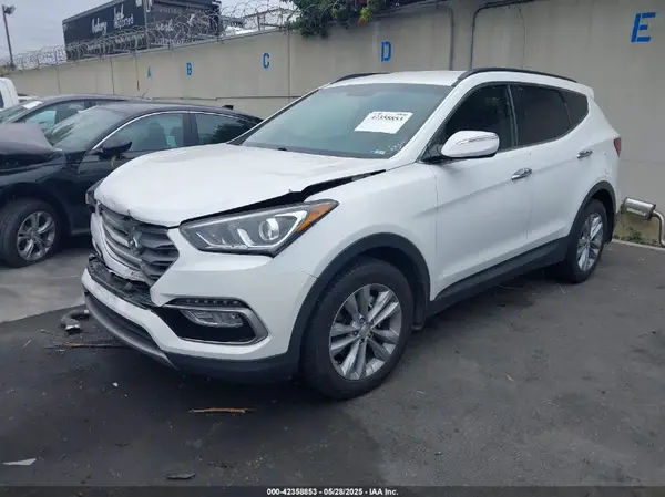 5XYZU4LA5JG527311 2018 HYUNDAI SANTA FE - Image 2