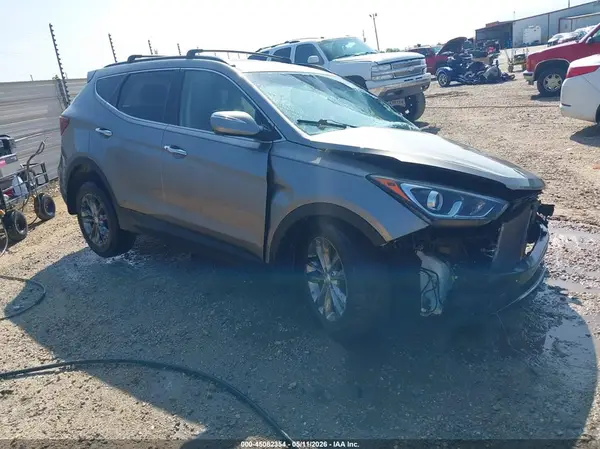 5XYZU4LA5JG535859 2018 HYUNDAI SANTA FE - Image 1