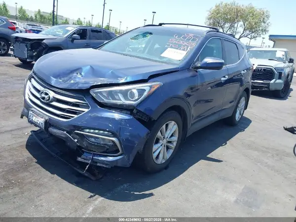 5XYZU4LA8JG537427 2018 HYUNDAI SANTA FE - Image 2