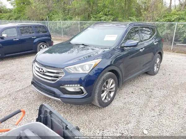 5XYZU4LA9HG447620 2017 HYUNDAI SANTA FE - Image 2