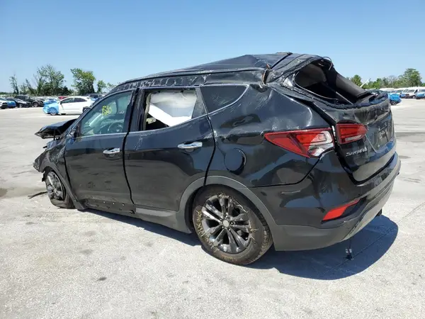 5XYZU4LAXHG423925 2017 HYUNDAI SANTA FE - Image 2