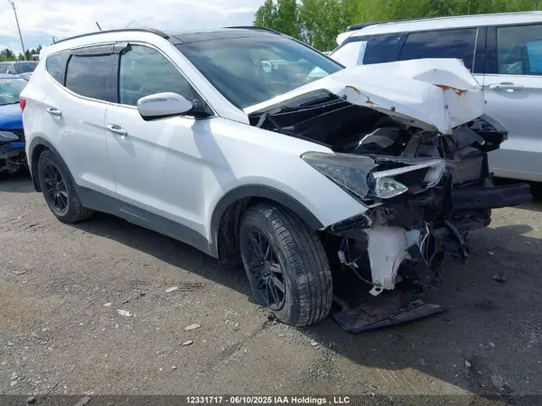 5XYZUDLA0GG325601 2016 HYUNDAI SANTA FE - Image 1
