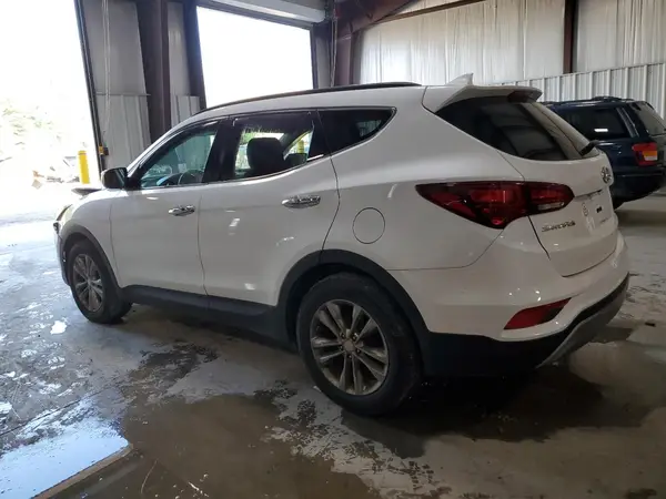 5XYZUDLA1HG388451 2017 HYUNDAI SANTA FE - Image 2