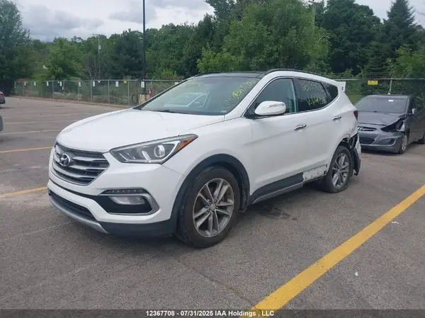 5XYZUDLA2HG412904 2017 HYUNDAI SANTA FE - Image 2