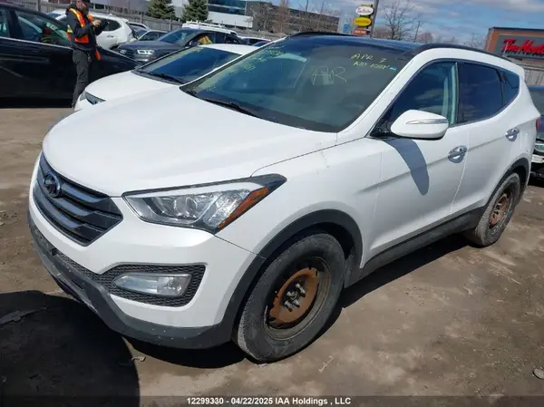 5XYZUDLA4GG326167 2016 HYUNDAI SANTA FE - Image 2
