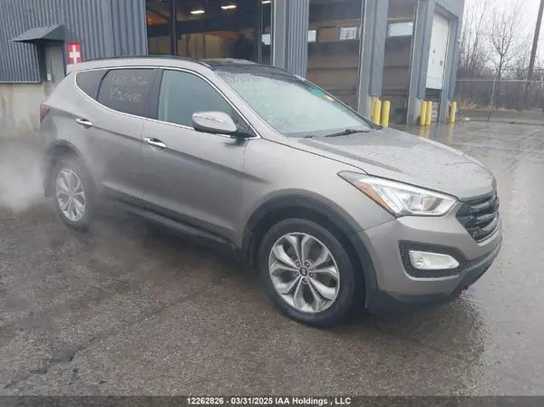 5XYZUDLA4GG365468 2016 HYUNDAI SANTA FE - Image 1