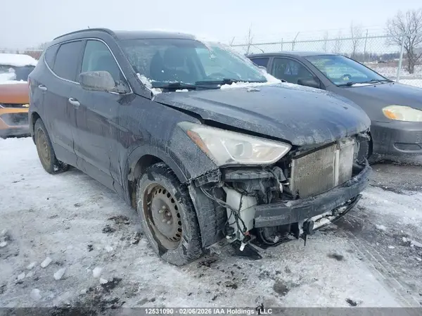 5XYZUDLA4GG380357 2016 HYUNDAI SANTA FE - Image 1