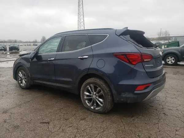 5XYZUDLA6HG380863 2017 HYUNDAI SANTA FE - Image 2