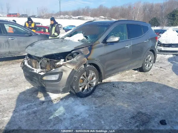 5XYZUDLA7GG353976 2016 HYUNDAI SANTA FE - Image 2