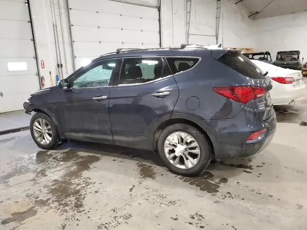 5XYZUDLA7HG439497 2017 HYUNDAI SANTA FE - Image 2