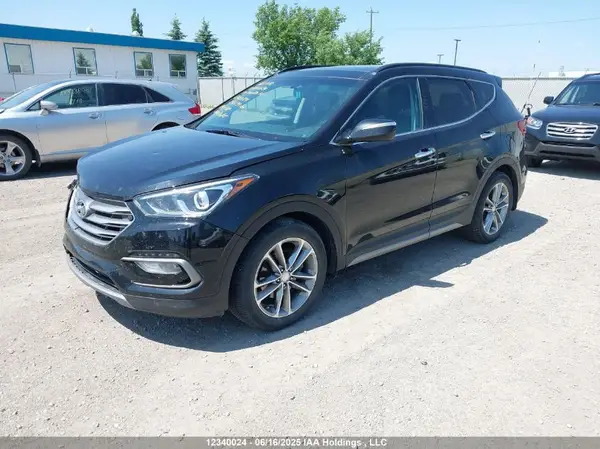 5XYZUDLA8HG403124 2017 HYUNDAI SANTA FE - Image 2