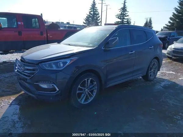 5XYZUDLA8HG405777 2017 HYUNDAI SANTA FE - Image 2