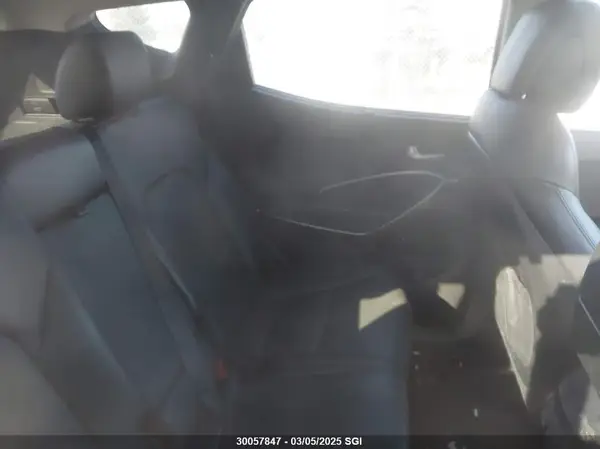 5XYZUDLA8HG405777 2017 HYUNDAI SANTA FE - Image 8