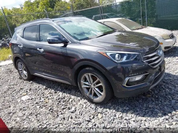5XYZUDLA8JG533443 2018 HYUNDAI SANTA FE - Image 1
