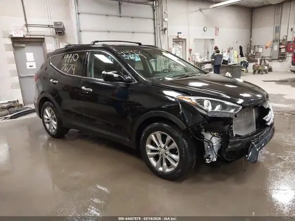 5XYZUDLAXHG489925 2017 HYUNDAI SANTA FE - Image 1