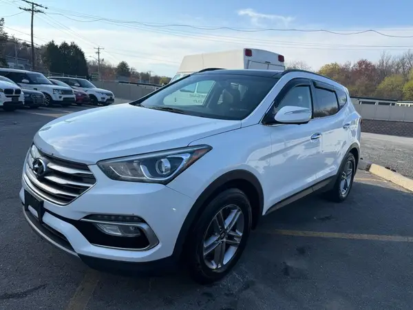5XYZUDLB0JG518430 2018 HYUNDAI SANTA FE - Image 1