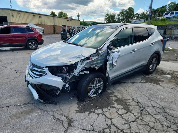 5XYZUDLB0JG536443 2018 HYUNDAI SANTA FE - Image 1