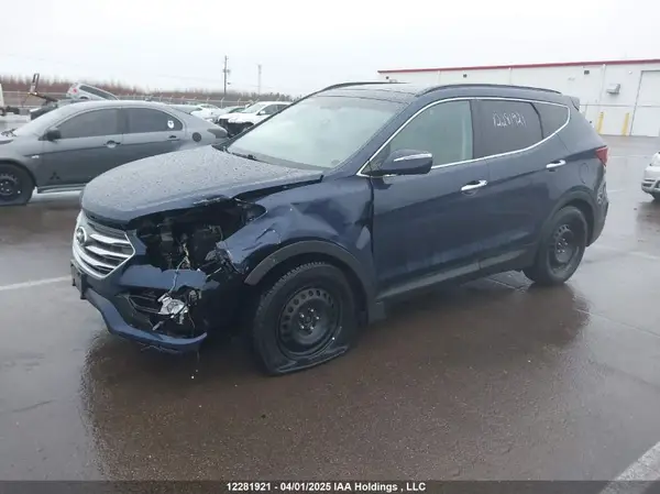 5XYZUDLB0JG557650 2018 HYUNDAI SANTA FE - Image 2