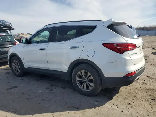 5XYZUDLB1GG327589 2016 HYUNDAI SANTA FE - Image 2