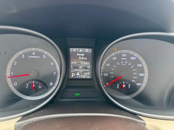 5XYZUDLB1GG368482 2016 HYUNDAI SANTA FE - Image 8
