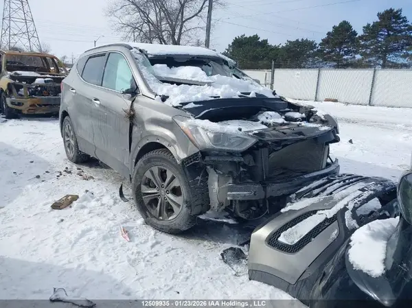 5XYZUDLB2GG307349 2016 HYUNDAI SANTA FE - Image 1