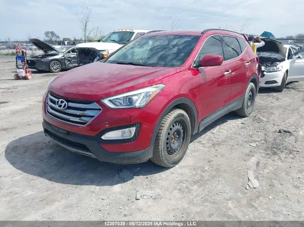 5XYZUDLB2GG311403 2016 HYUNDAI SANTA FE - Image 2