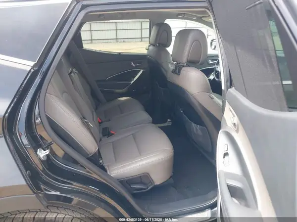5XYZUDLB2HG383526 2017 HYUNDAI SANTA FE - Image 8