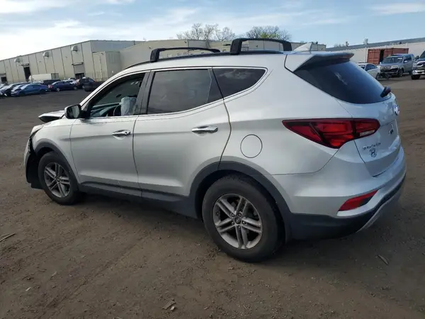 5XYZUDLB2HG422924 2017 HYUNDAI SANTA FE - Image 2