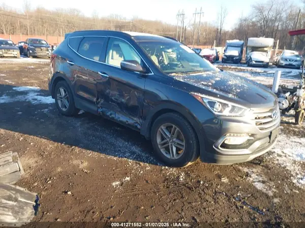 5XYZUDLB2JG525542 2018 HYUNDAI SANTA FE - Image 1