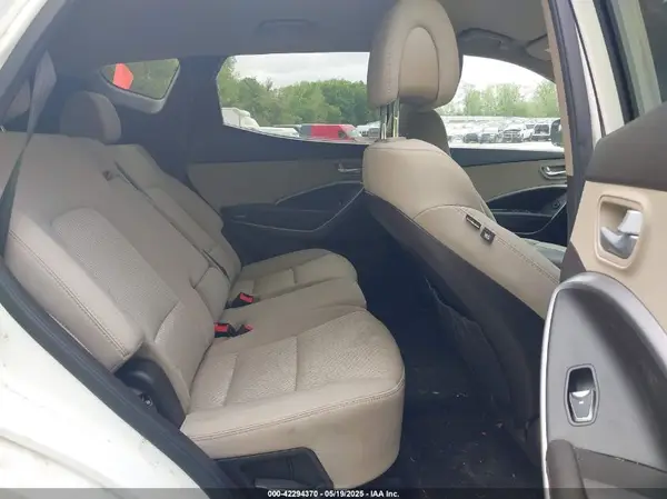 5XYZUDLB3GG365597 2016 HYUNDAI SANTA FE - Image 8