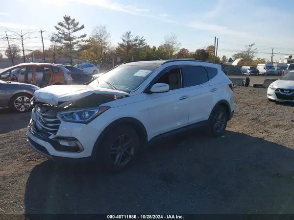 5XYZUDLB3HG389738 2017 HYUNDAI SANTA FE - Image 2