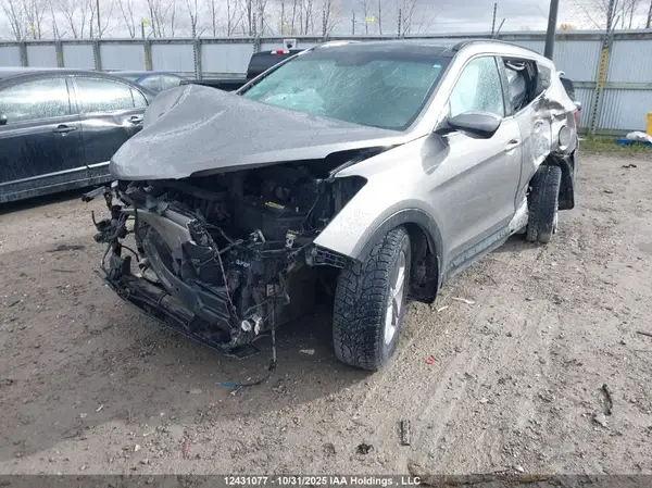 5XYZUDLB3HG435651 2017 HYUNDAI SANTA FE - Image 2