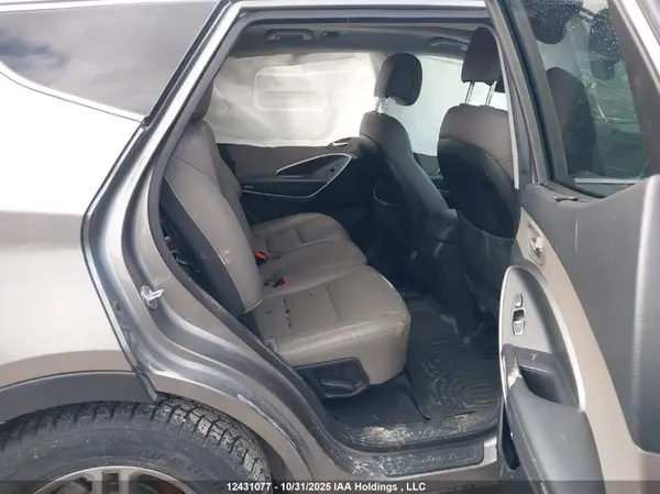 5XYZUDLB3HG435651 2017 HYUNDAI SANTA FE - Image 8